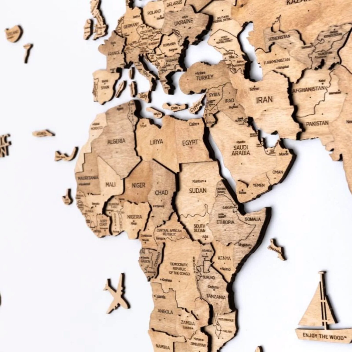 3D Carte du monde en bois